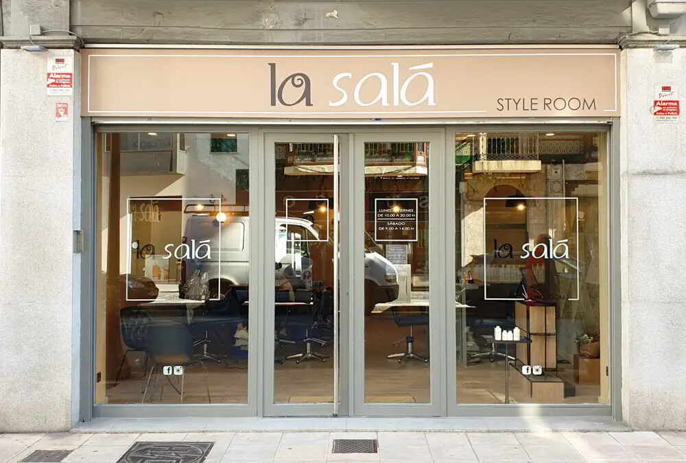 Fachada La Salá Style Room de la Calle de los Moros